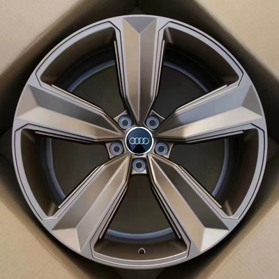 Picco del braccio di ringiovanimento del viso 5 di Audi Forged Wheels For Audi RS5 F5 RS4 B9 di estate