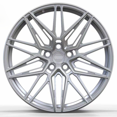 Il raso Vossen d'argento HF-7 ha forgiato le ruote per terra Rover Range Rover