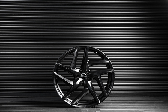 Lo SPORT Monoblock Khan di RANGE ROVER SCRIVE a 52 ruote forgiate RS 23&quot; a macchina