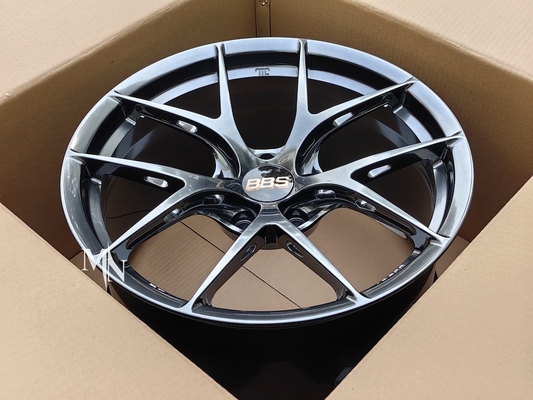 L'abete del BBS di Diamond Silver ha forgiato il peso leggero di alluminio delle ruote 6061-T6