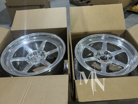 Cerchi Forge Auto 5x114.3 per Nissan 350Z 370Z Finitura Argento Lucido